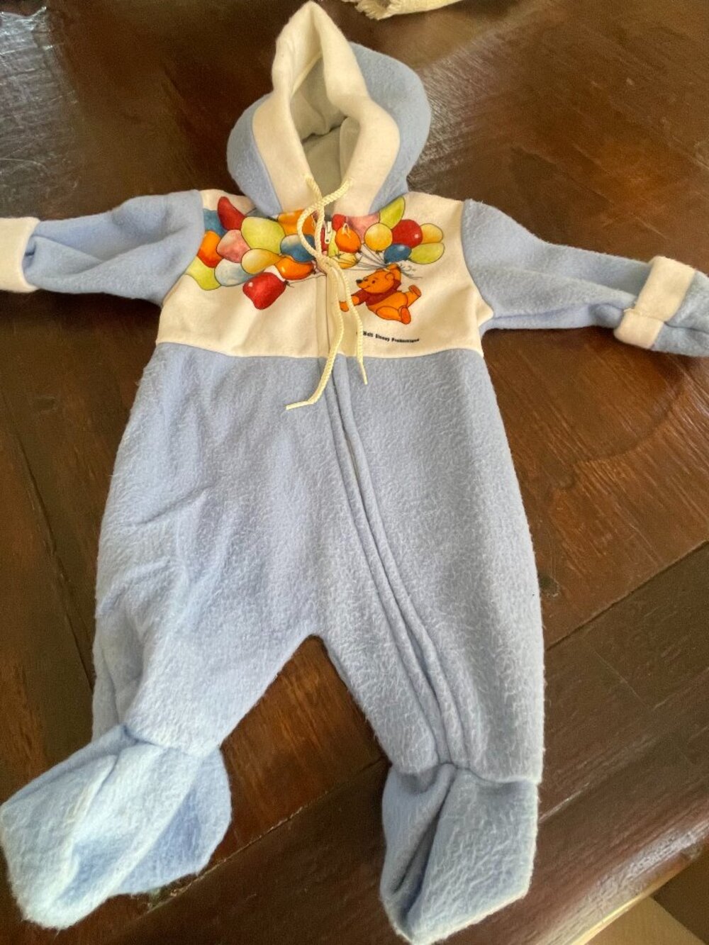 VTG Sears Disney Winnie the Pooh w/Balloons Blue 1 Piece Footed Hoodie Newborn